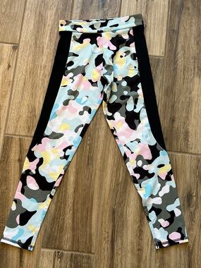 adidas Girls' Pastel Camo Leggings with Black Panels Size 7/8